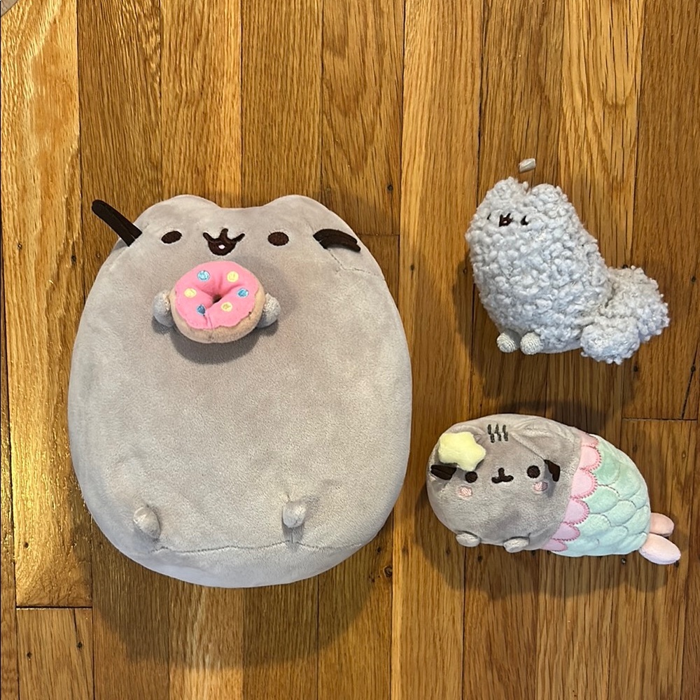 Lot of 3 Pusheen plush toys
